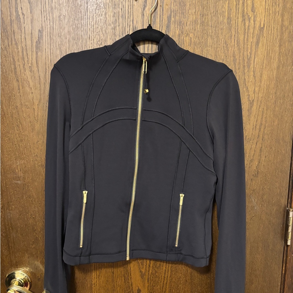 Lululemon Define Cropped Jacket Nulu in Black/Gold Size US8